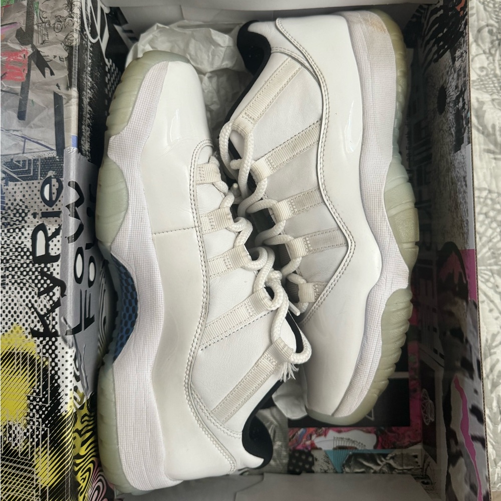 Jordan 11 Legend Blue
